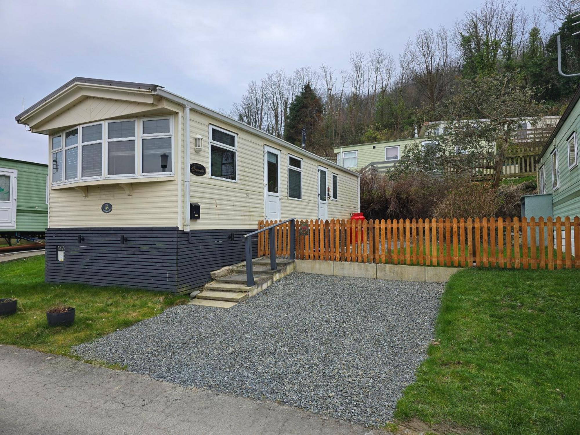 Wonderful 2 Bedroom Mobile Home Аберистуит Экстерьер фото